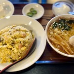 中国料理 海華 - Cセット　高菜チャーハンと半ラーメン