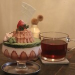 コトカフェ - ◉桜と抹茶のティラミスパフェ／2,120円税込
            ◉さくら和紅茶（ホット）／790円税込