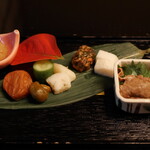 螢 - 箸休め：「打田漬物」のお漬物 梅干し 帆立旨煮 牛しぐれ煮 鰻有馬煮