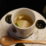 螢 - 先付：寄せ豆腐 茸 小吸物