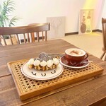 Cafe+82 - 