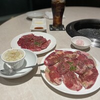 馬車道 de 焼肉 DOURAKU CORRIDA 北仲ブリック＆ホワイト店 - 