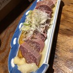 十一屋 - 十一屋でイチオシの「レバテキ」はジューシーなレバーをいただける熊谷名物