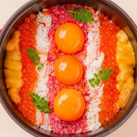 究極のうしみつ飯　〜雲丹・蟹・和牛・いくら〜　各コースでUPチャージでのご提供可能です。