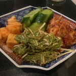 ホルモン 長岡 - キムチ盛