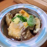 Tokusan - 肉厚な椎茸と大豆の風味が豊かな豆腐はどちらも美味しい。