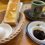 Komeda Kohi - トースト、ゆで卵、アメリカン、ブルーベリージャム