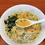 酔湖伝 - あごだし和風ラーメンのスープ