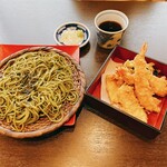 加瀬政 - 【2023年09月】茶そばと天ぷら＠1,700円、提供時。