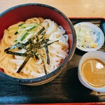 手打ちうどん・そば 子亀 - 【2023年10月】冷汁うどん＠650円、提供時。