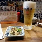 Kushinikomi Maruni - 生ビールとお通し