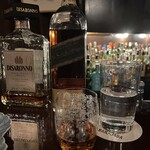 バー ジャダ - R6.3再　ジョニーウォーカー黒ラベルオールドボトル