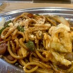 キッチン あずま - パルメザン粉チーズとタバスコを加えて♡