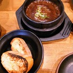 Sumiyaki Yakiton Namihira - カレーもつ煮