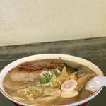 らー麺　Do・Ni・Bo - 朝ラー全のせ950円を太麺に変更50円