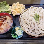 Udonya Fuji - 肉もりうどん大盛り➕肉増し1.5倍、揚げ玉ごまむすび、かき揚げ
