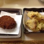 てら - 左 お肉屋さんのミンチカツ 右 豚肉の天ぷら)