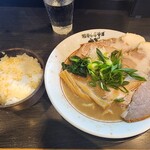 豚骨中華そば がんたれ - 