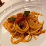 くらしき 窯と南イタリア料理 はしまや - トマトのパスタ。