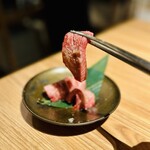 肉の山翔 - 厚切りタン