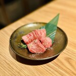 肉の山翔 - 厚切りタン