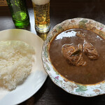 マリーアイランガニー - チキンカレー、ルー大盛り