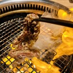 肉の山翔 - 薄切りカルビ