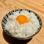 肉の山翔 - 銀シャリ黄卵