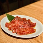 肉の山翔 - 上カルビと上サガリ