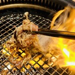 肉の山翔 - 薄切りカルビ