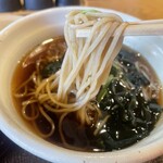 そば道 西のはなれ - そばの風味があり、こしある蕎麦