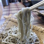 Soba Nakayoshi - ご当地の薄緑色！甘い。