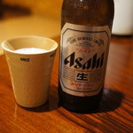 魚山人 - まずは瓶、セルフサービスです。