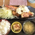 笑旨からあげ富や xx - 大海老フライと唐揚定食@1200（モモに変更で＋100）