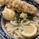 梅田 釜たけうどん - 