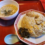 くるまやラーメン 南流山店 - 角チャーシューがゴロゴロ入っているチャーハン&スープ