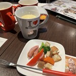 湯島天神横ラクレットグリル スイス料理とスイスワインのお店 - 