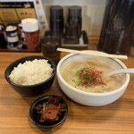 238178299 - かす汁定食の汁大＠600円