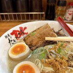 麺屋 だいくう - 博多味玉中華そば大盛り８５０円のチャーシュー！