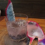 野菜ソムリエの店　Legume - ドラゴンフルーツのカクテル￥1,300