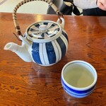 Aburimochi Honke Nemoto Kazariya - お茶は、席に案内後に新しく提供して下さります