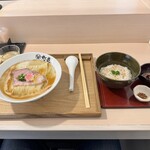 鯛塩そば 灯花 本店 - 