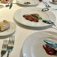 IL LUPINO PRIME - カルパッチョ、バゲット