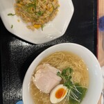 塩ラーメン仁屋 - 