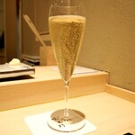 おみ乃 椿 - Champagne