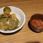 角打ち 新井商店 - ・「ザーサイ油炒め(¥198)」、「マグロ酒盗(¥220)」