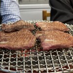 炭火焼肉ホルモンさわいし - 