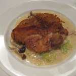 ビストロ石川亭 - 鶏もも肉のロースト　きのことベーコンのクリームソース（2009/10/07）