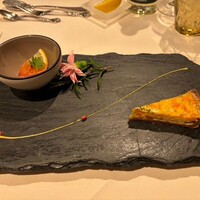 シェヌー - 野菜のキッシュとサーモン