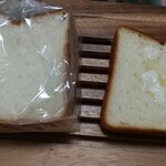 フラワーベーカリー - 食パン5枚切り美味しかった(^^)